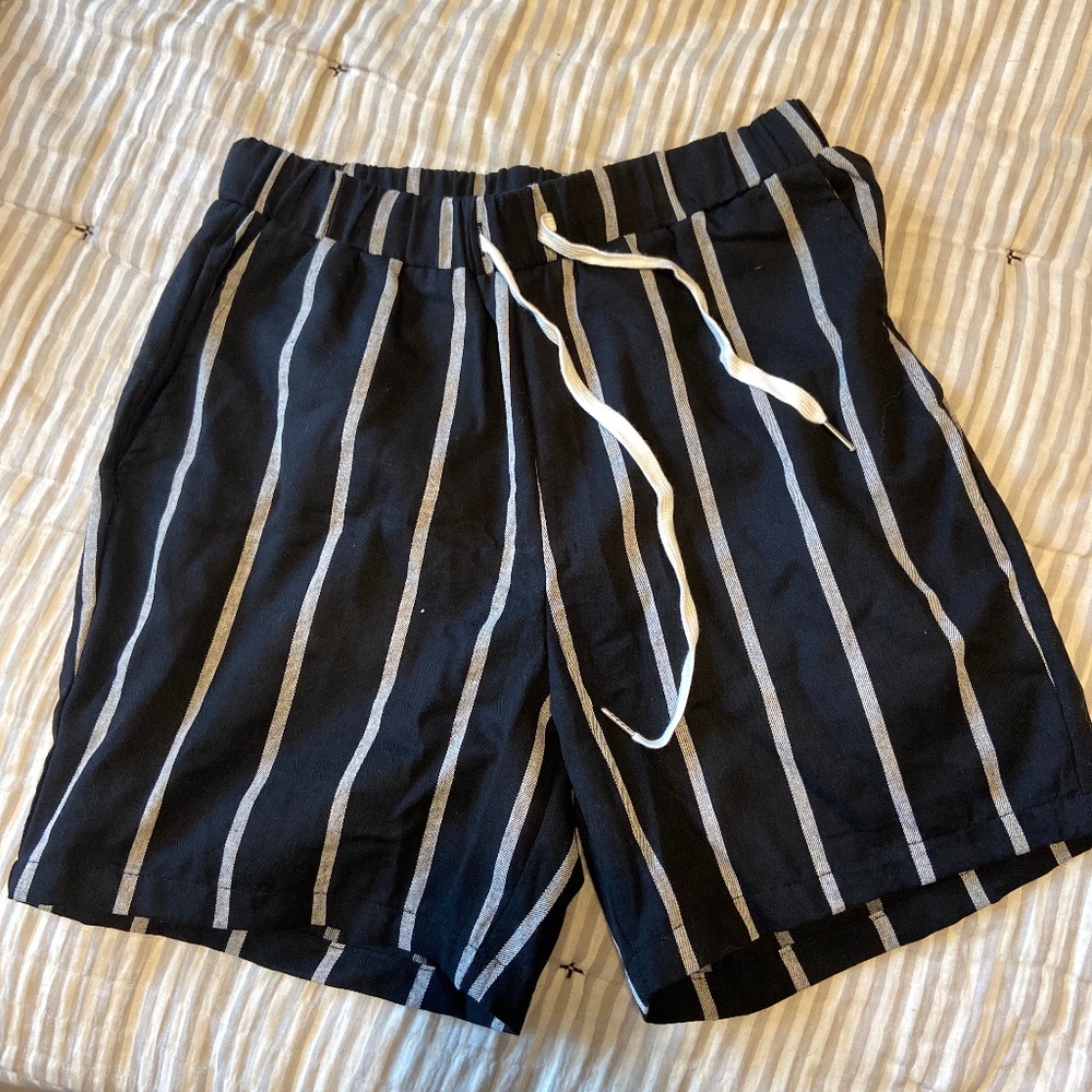 Navy/White Men's Shorts w/ Drawstring